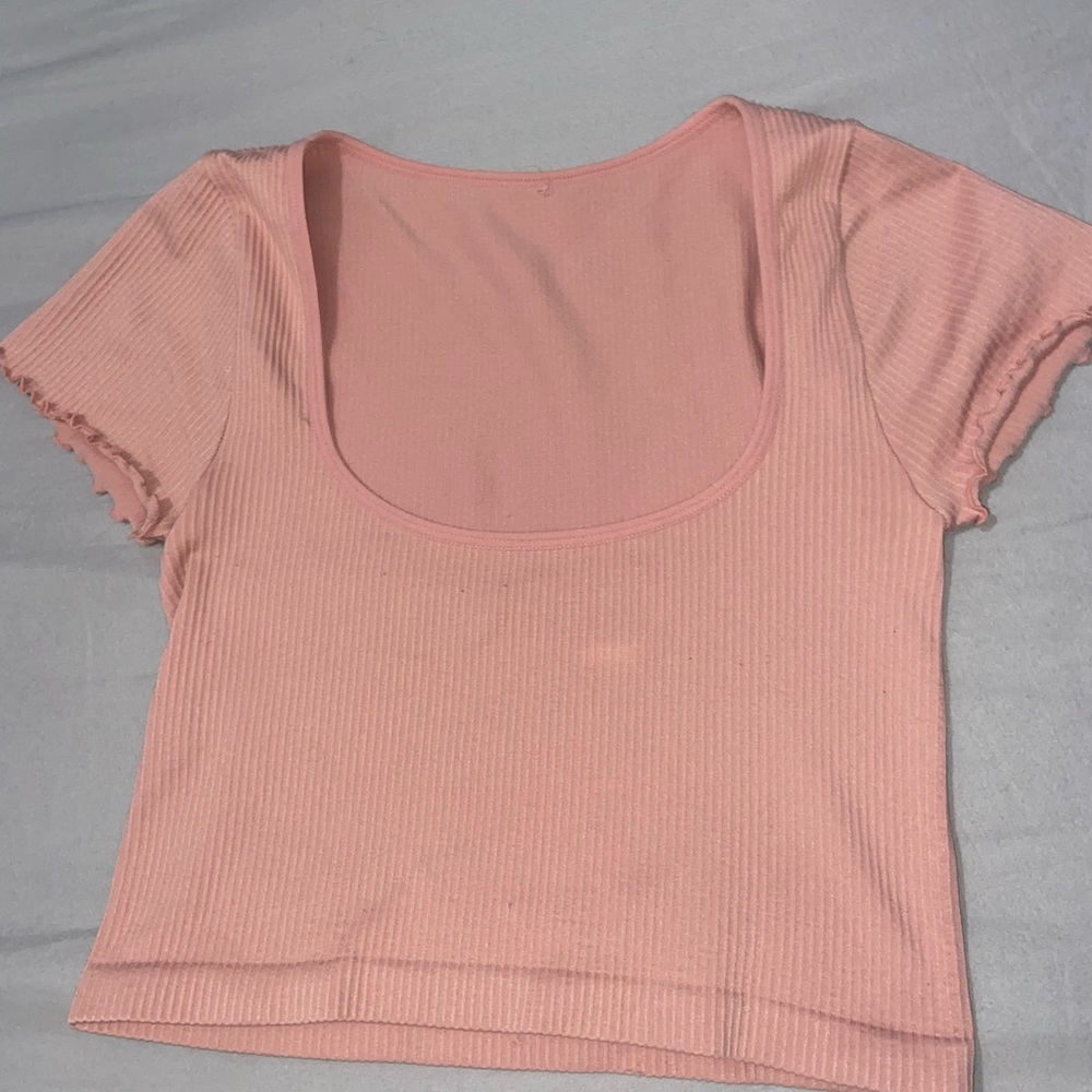 pink crop top